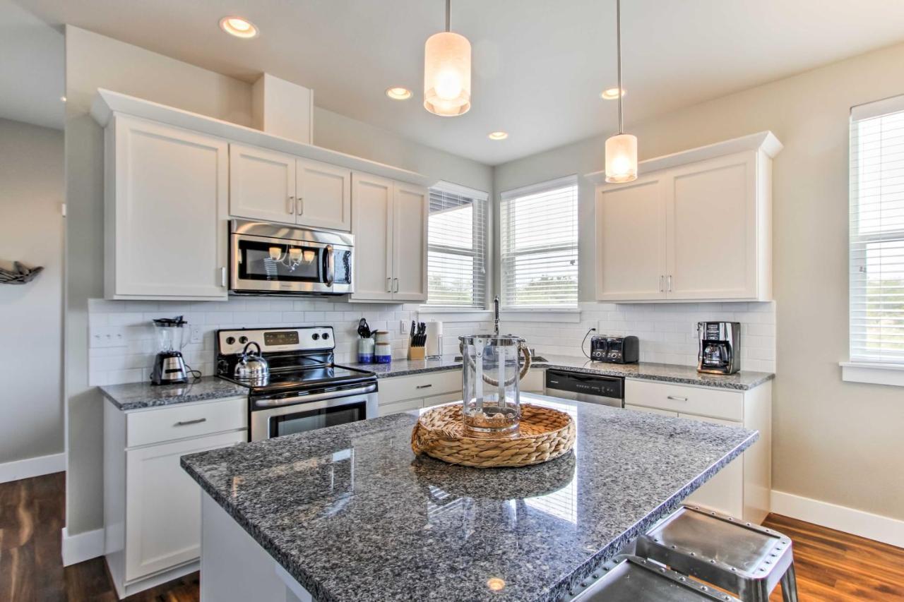 Ocean Shores House With Hot Tub - Walk To Beach Bagian luar foto